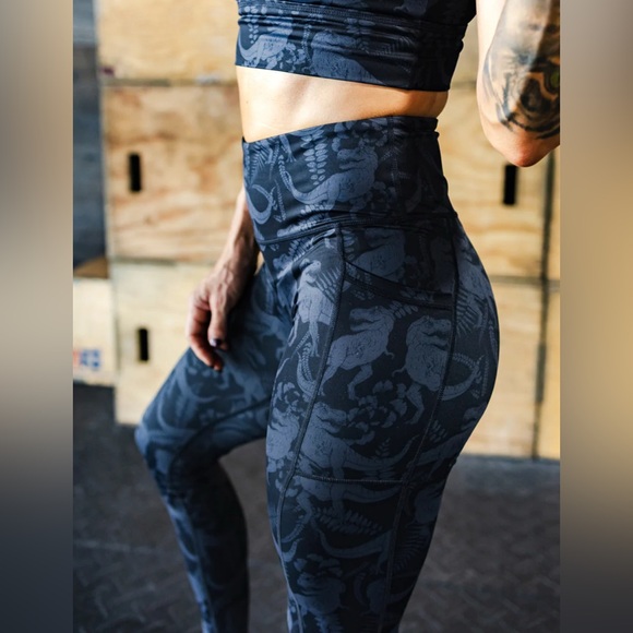 CVG *NWOT* Women's T-Flex Dinosaur Print Full Length Leggings - Picture 2 of 12